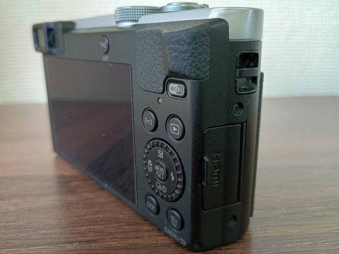 LUMIX DMC-TZ70　ジャンク品