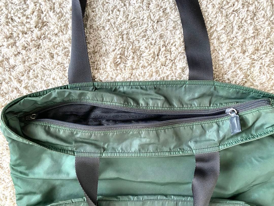 プラダ トートバッグ 三角ロゴプレート グリーン カーキ ナイロン