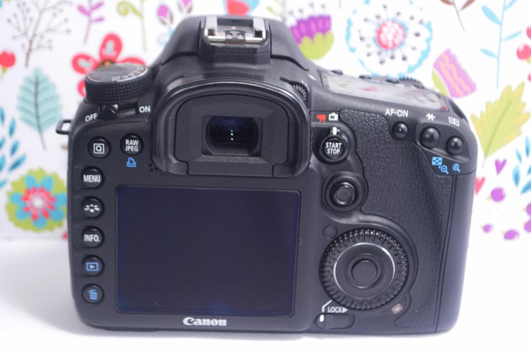 ❤️Canon EOS7D☆スマホに転送&超高画質で動画撮れてレンズ付❤️