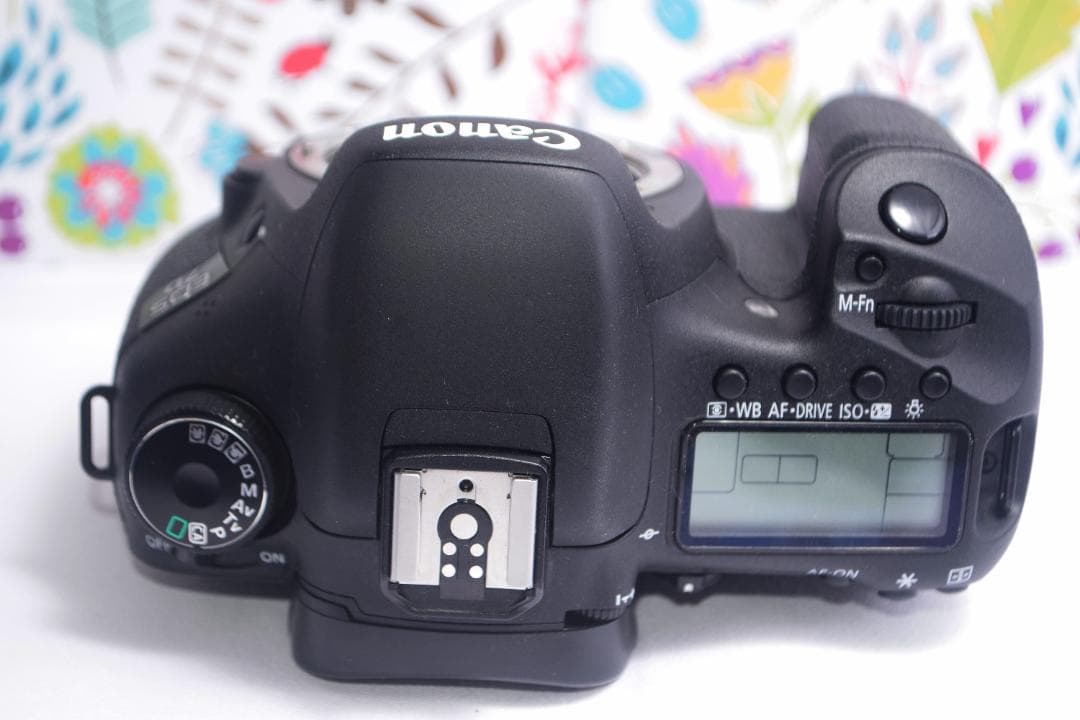 ❤️Canon EOS7D☆スマホに転送&超高画質で動画撮れてレンズ付❤️