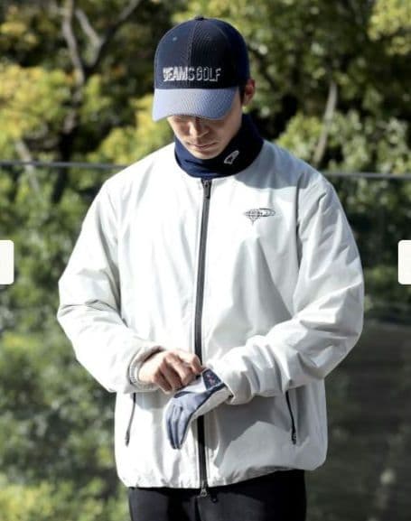 3. BEAMS GOLF ノーカラーブルゾン