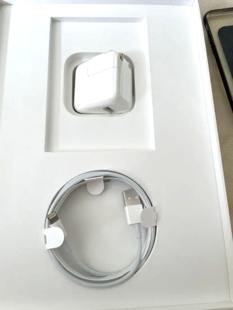 iPad6 ゴールド cellular+Wi-Fi 32GB SIMフリー外箱付