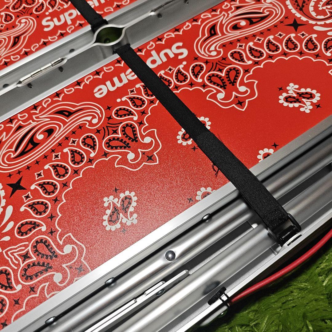 Supreme®/Coleman® Folding Table Set