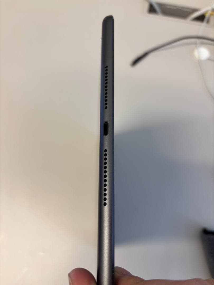 【美品】iPad 無印 第7世代 Wifi 128GB スペースグレー