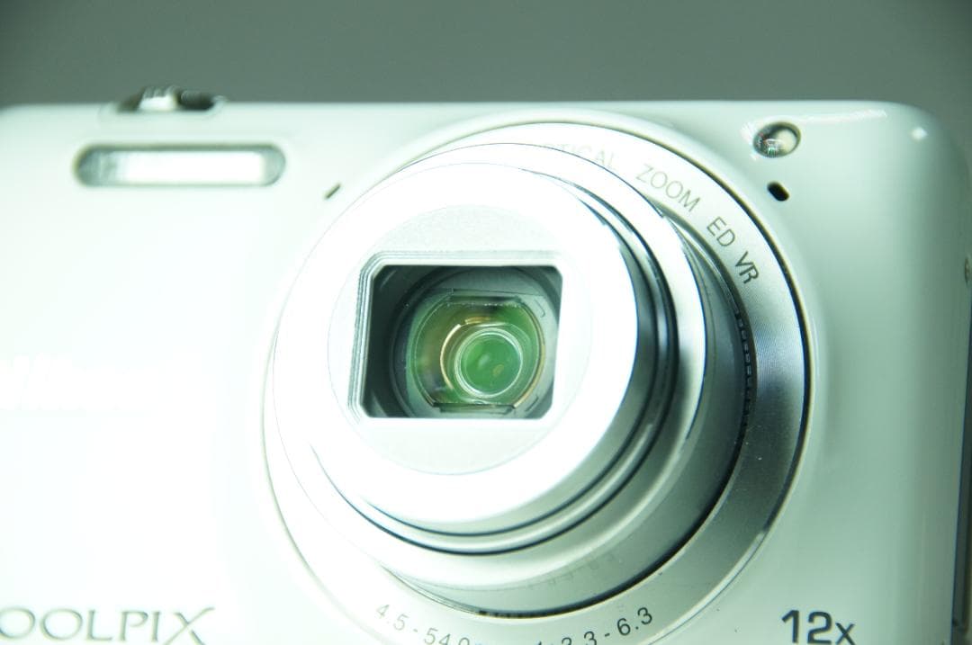 【美品／動作確認済】Nikon COOLPIX S6600 デジタルカメラ 白