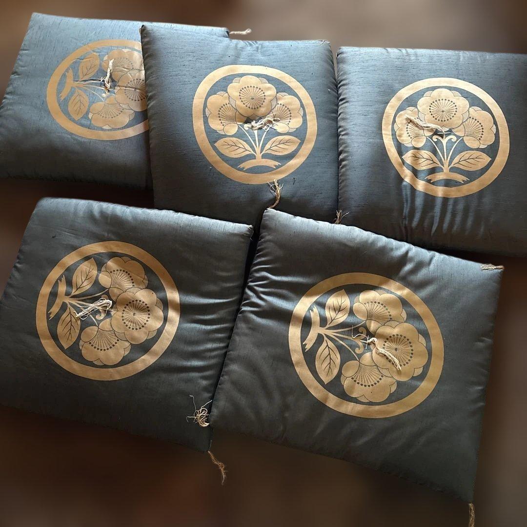 グレーの花模様座布団5枚セット