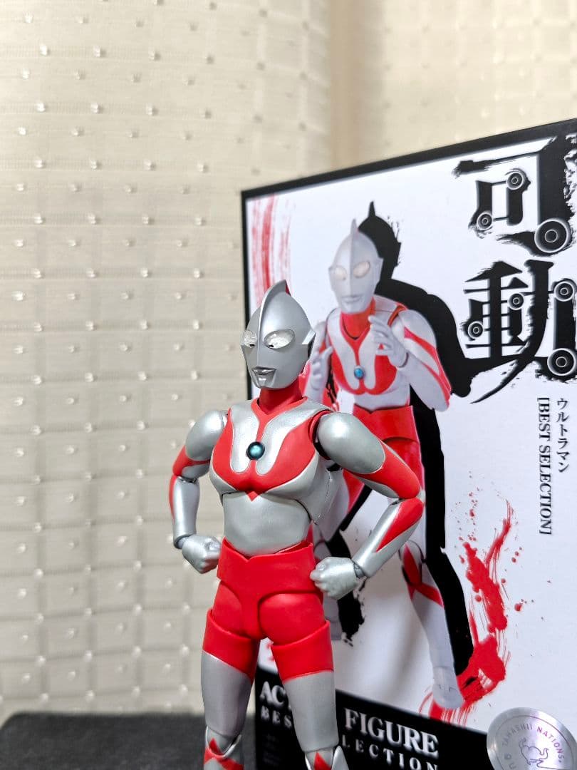 S.H.FiguartsウルトラマンBタイプ