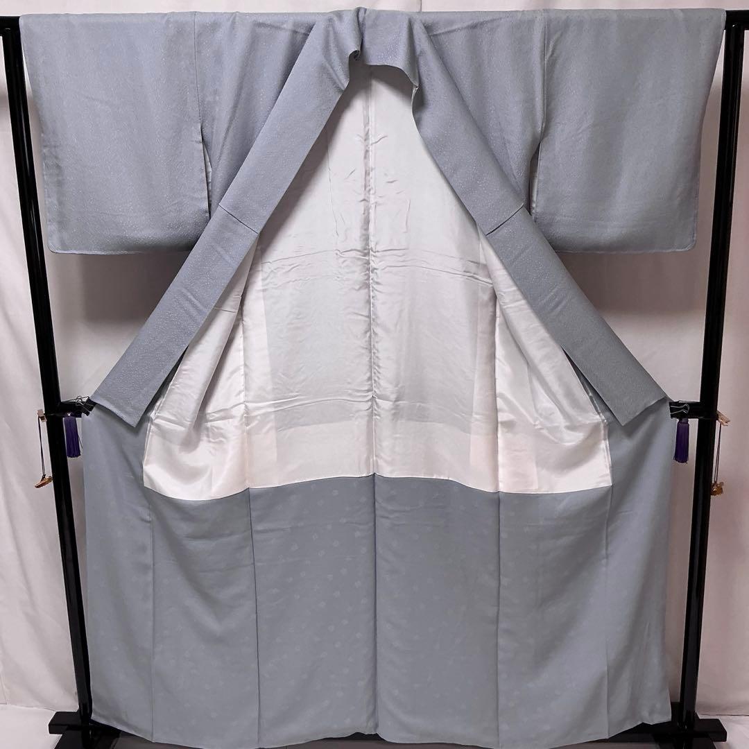 b331 正絹　袷　色無地　一つ紋　グレー　未使用しつけ付極美品　着物