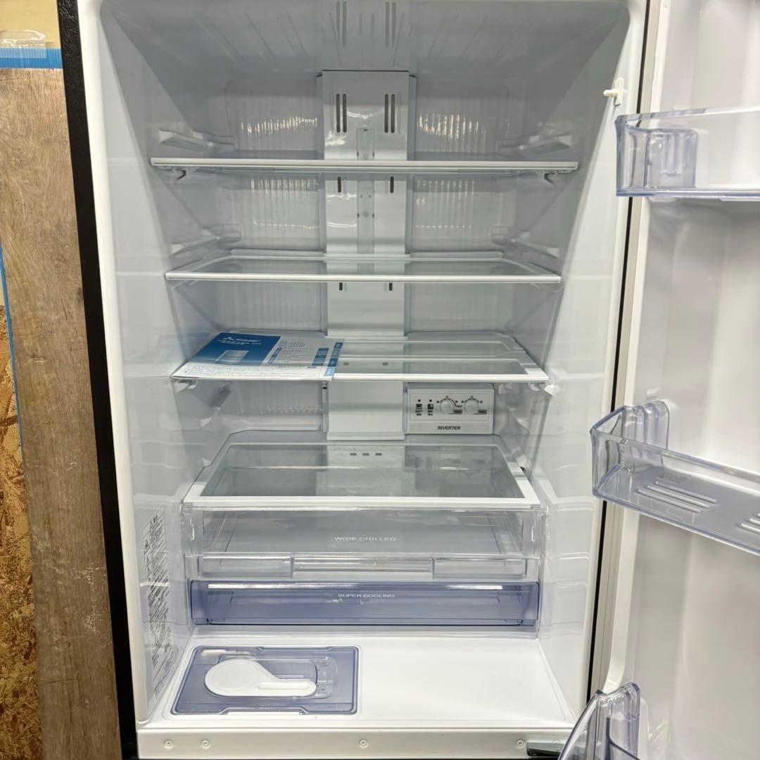379 2023年製　大型冷蔵庫　家庭用　365L 自動製氷　右開き　最新