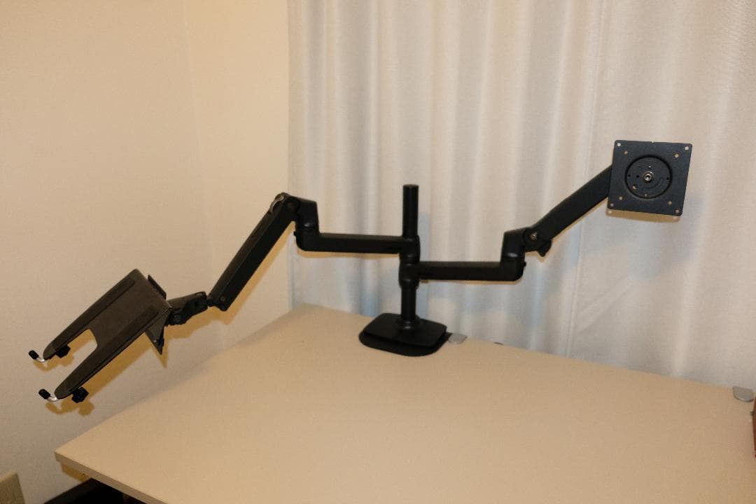 ブラック モニターアーム クランプ式