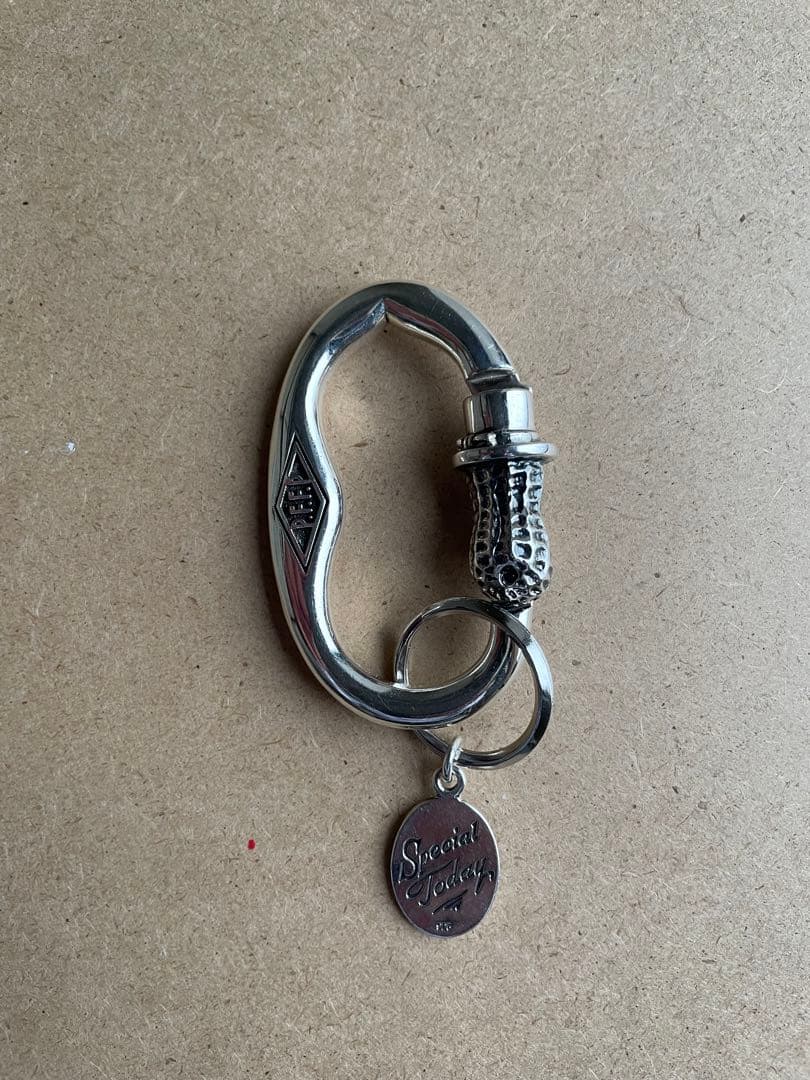 Pt Co. シルバー カラビナ型キーホルダー