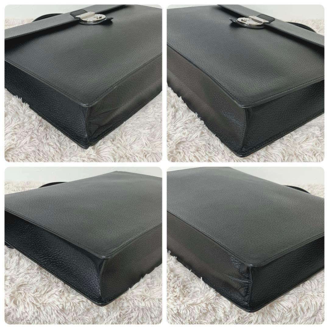 美品　GUCCI ブラックレザービジネスバッグ
