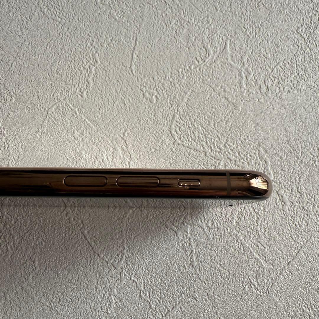 【中古美品】iPhone 11 Pro 256GB ゴールド 本体