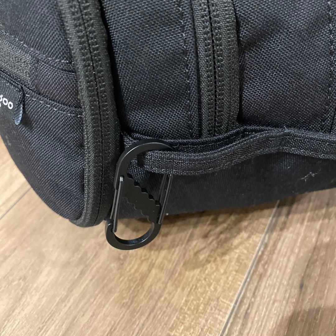 Hugoo 黒 メッセンジャーバッグ