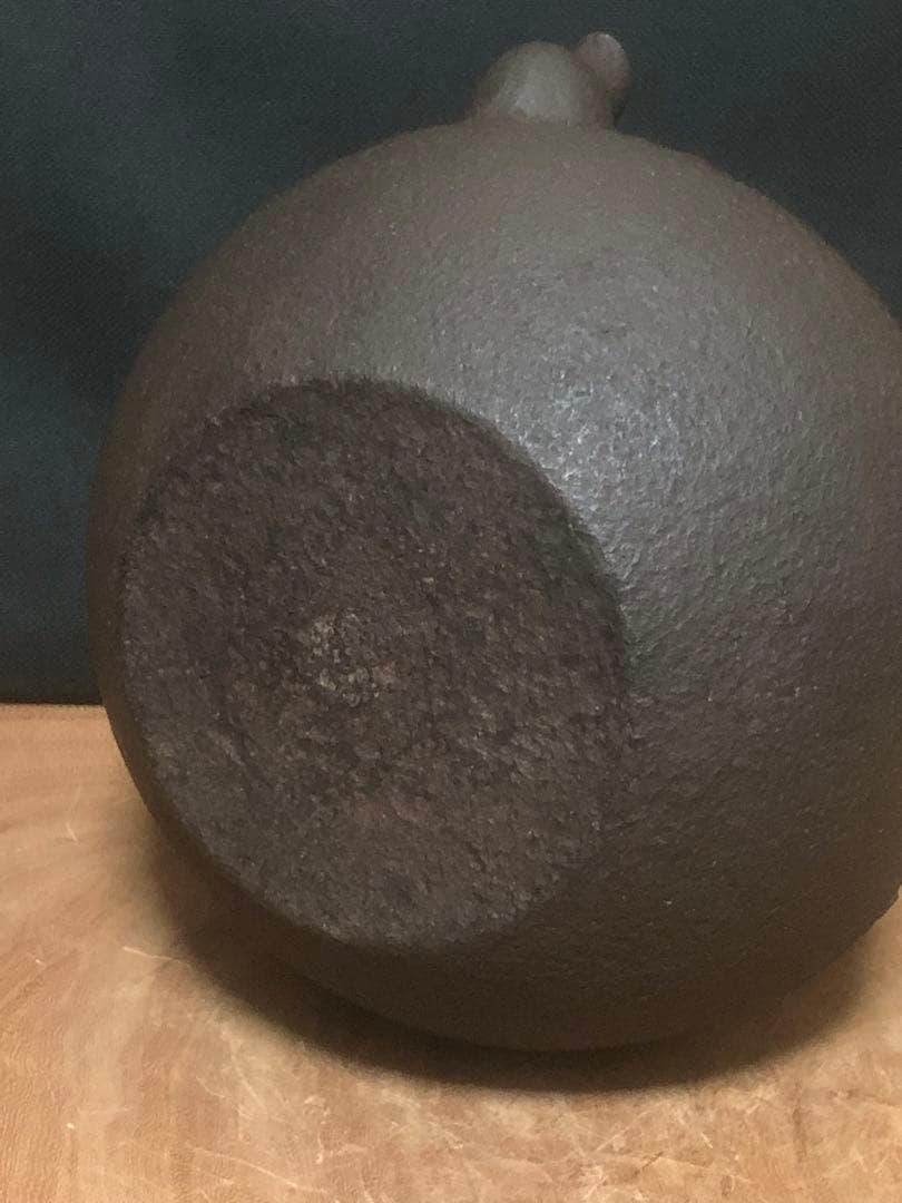 【茶道具】霰（あられ）紋 鉄瓶・在銘『良香』