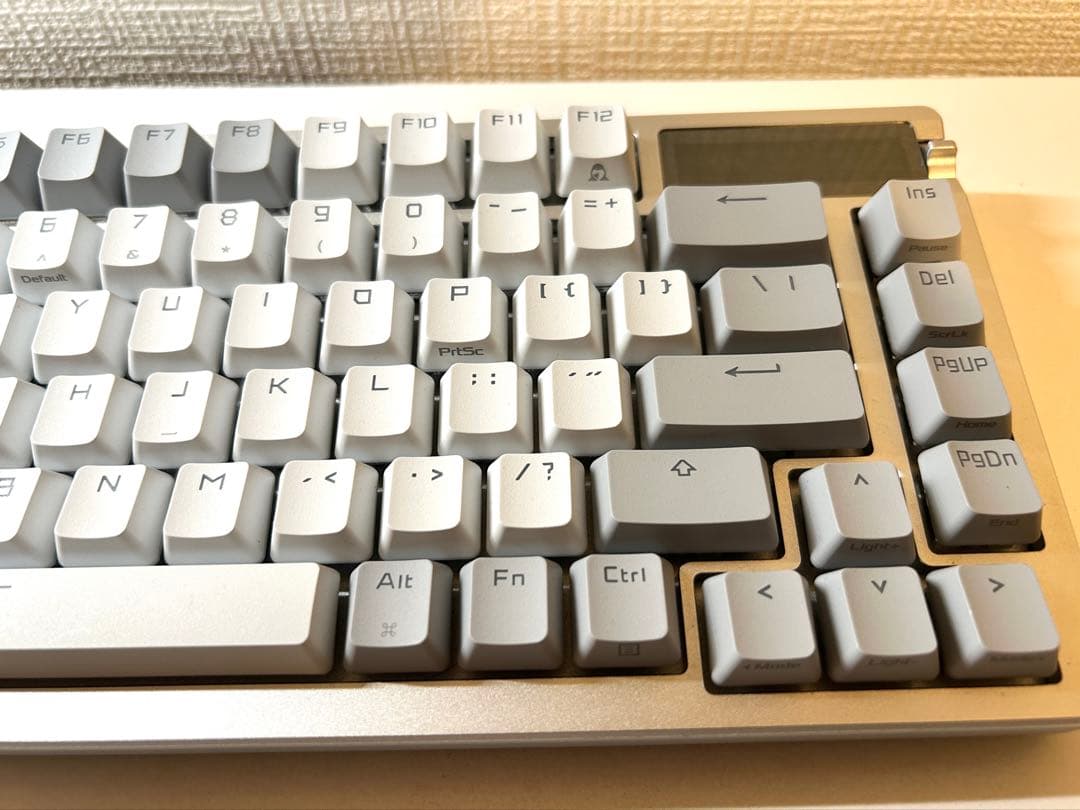 エイスースASUS ROG AZOTH ワイヤレスゲーミングキーボード ほぼ新品