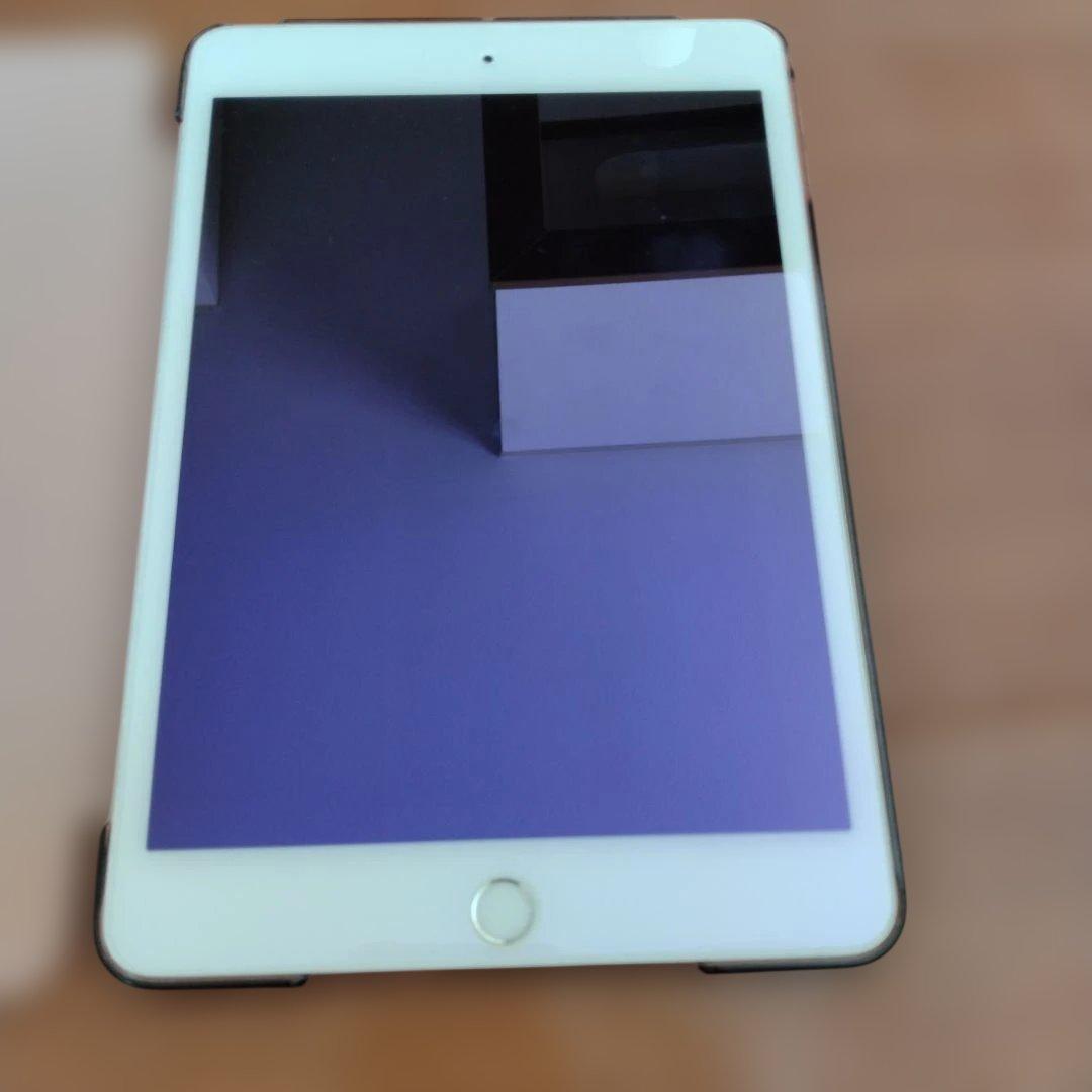 美品 iPad mini 4 SIMフリー 16GB iPad mini4