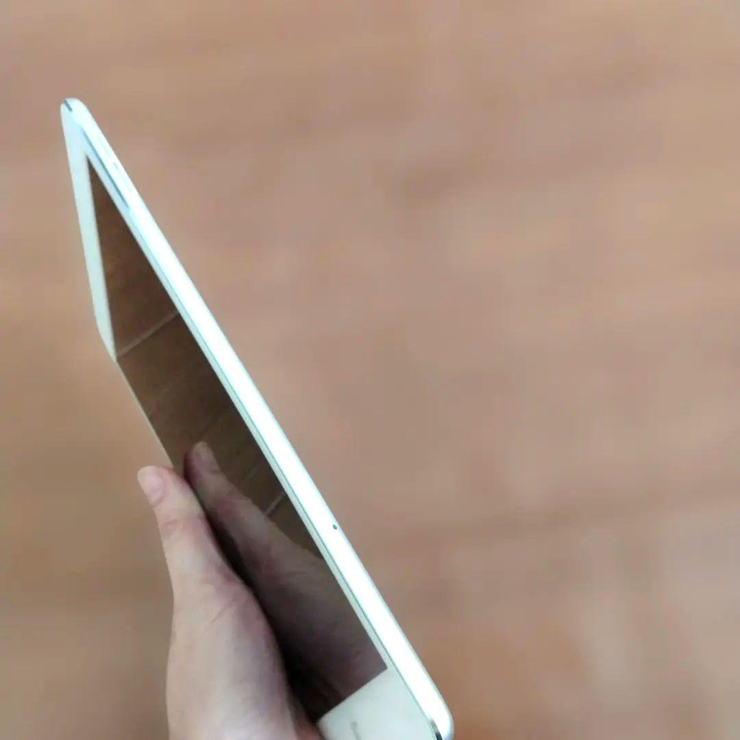 美品 iPad mini 4 SIMフリー 16GB iPad mini4
