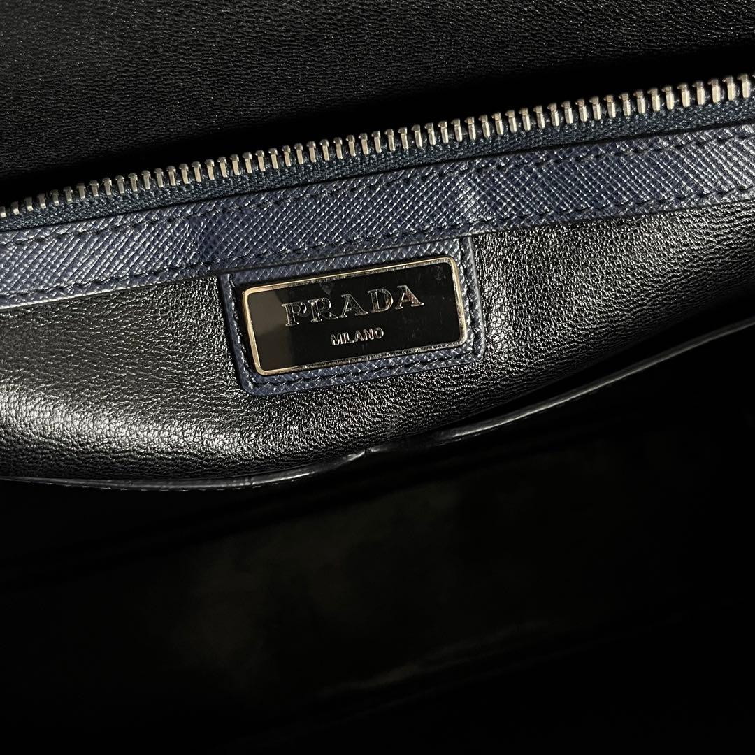 プラダ 現行 ネイビー レザー ビジネスバッグ サフィアーノ