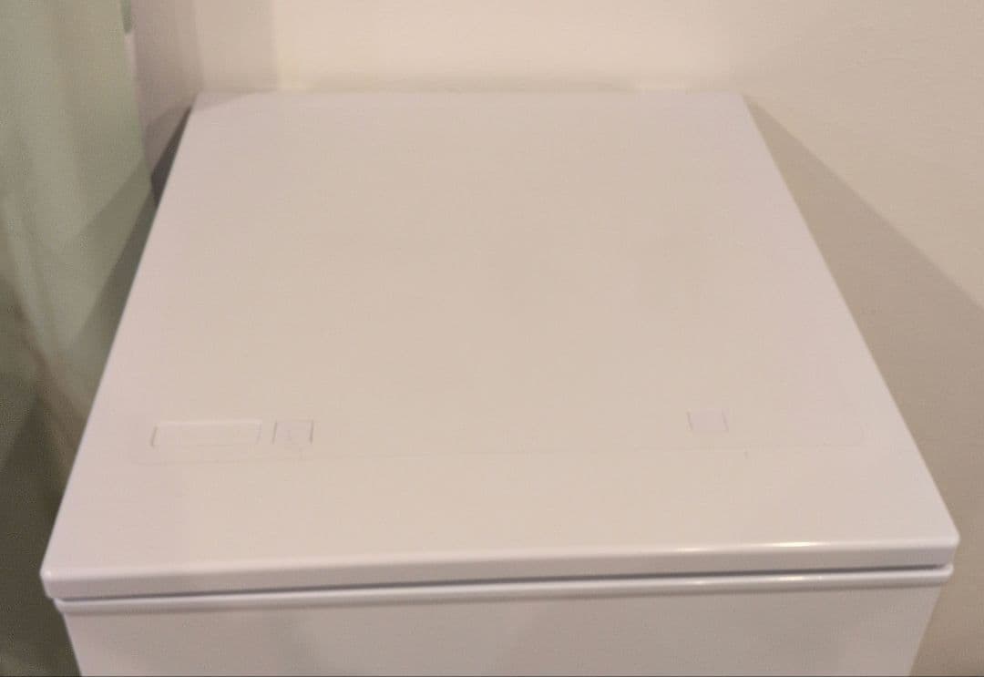 ホワイト 上冷凍庫 冷蔵庫(傷2か所)　139L