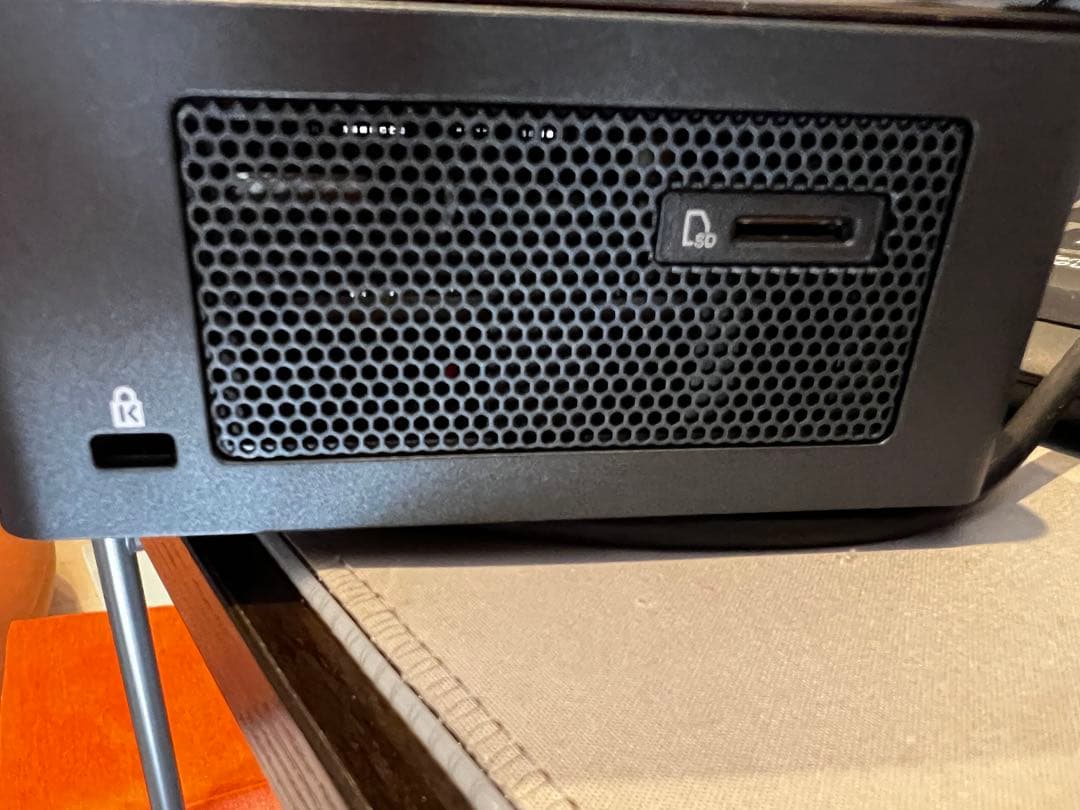 c*u様 intel NUC BOXNUC8i5BEH ミニPC Windows