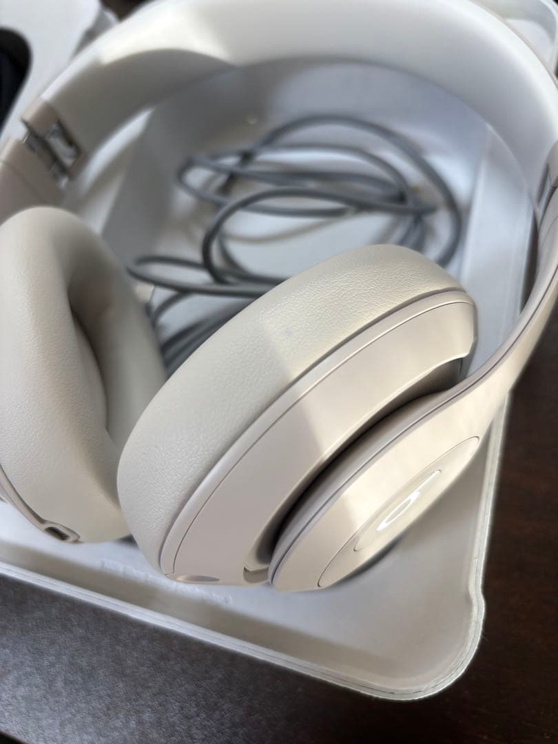 【正規品】Beats Studio Pro ワイヤレスヘッドホン サンドストーン