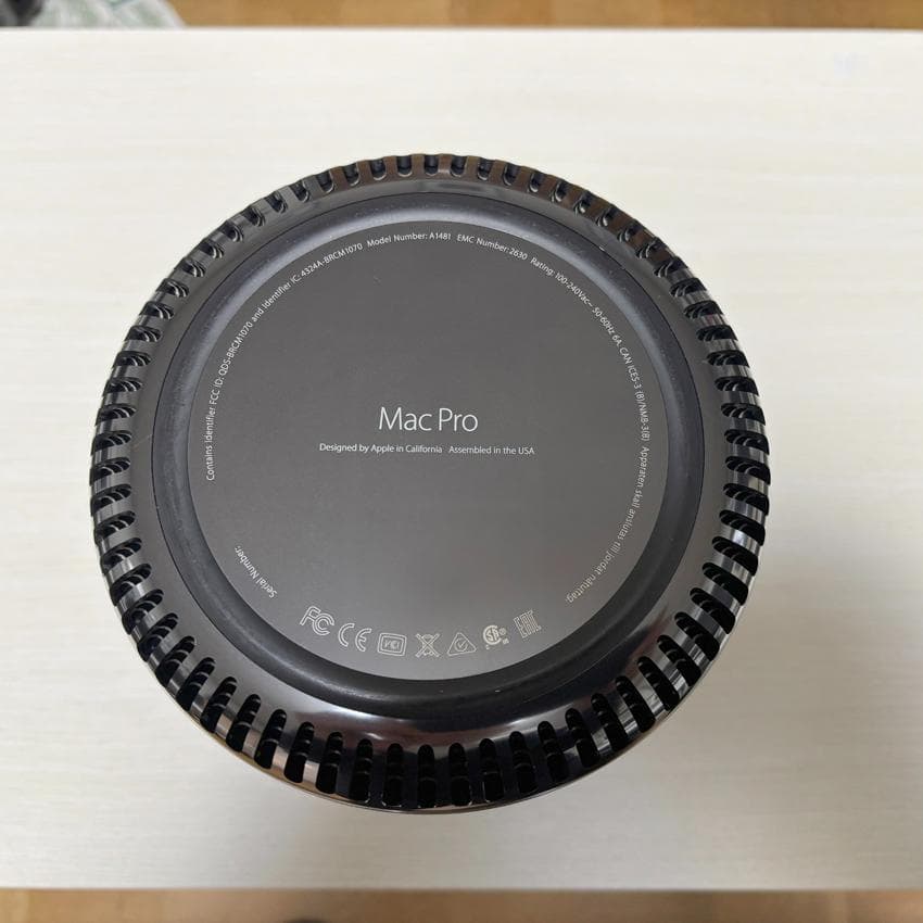 Mac Pro(Late 2013) 2.7GHz・64GB・1TB