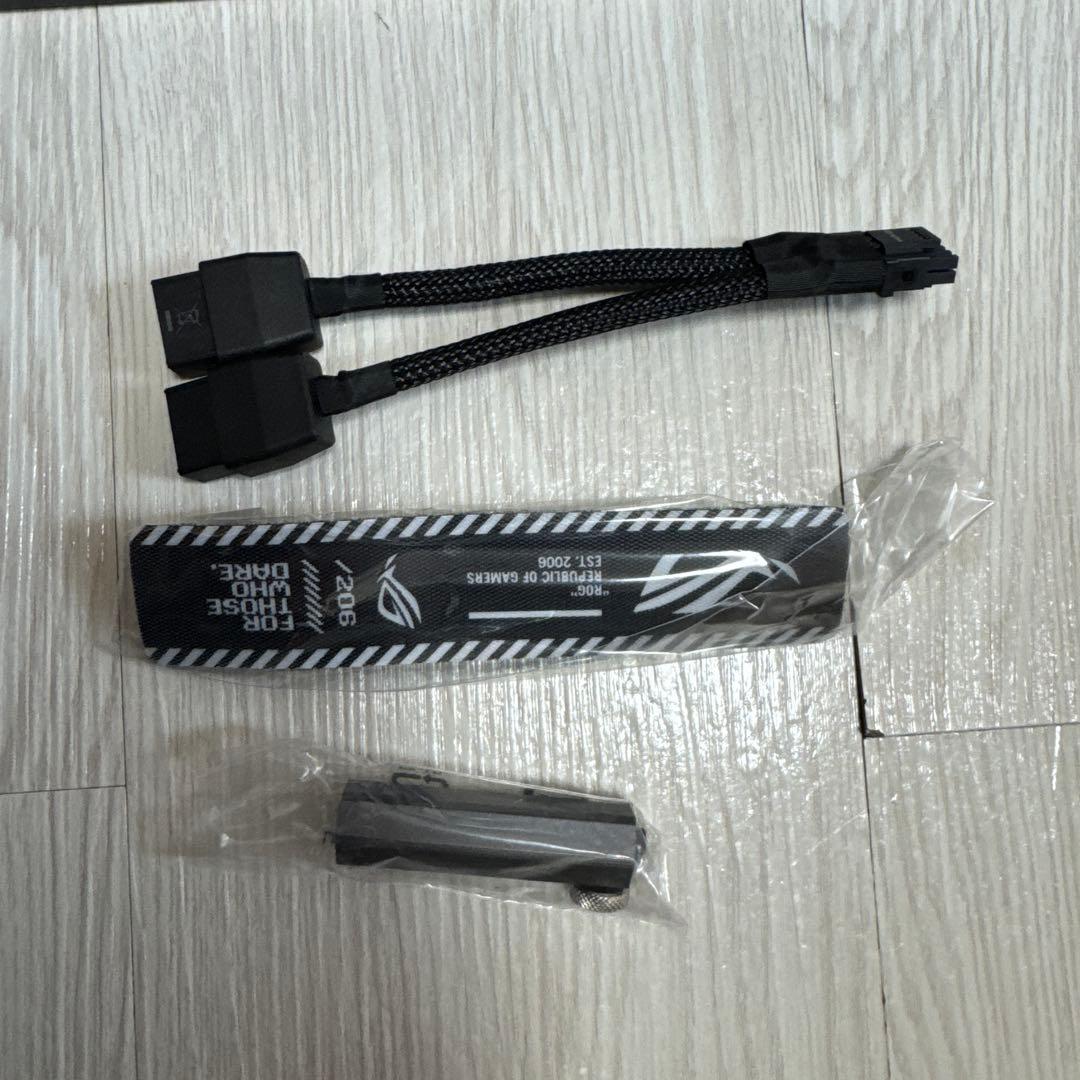 グラフィックボード・グラボ・ビデオカード ASUS ROG Strix GeForce RTX 4070 SUPER