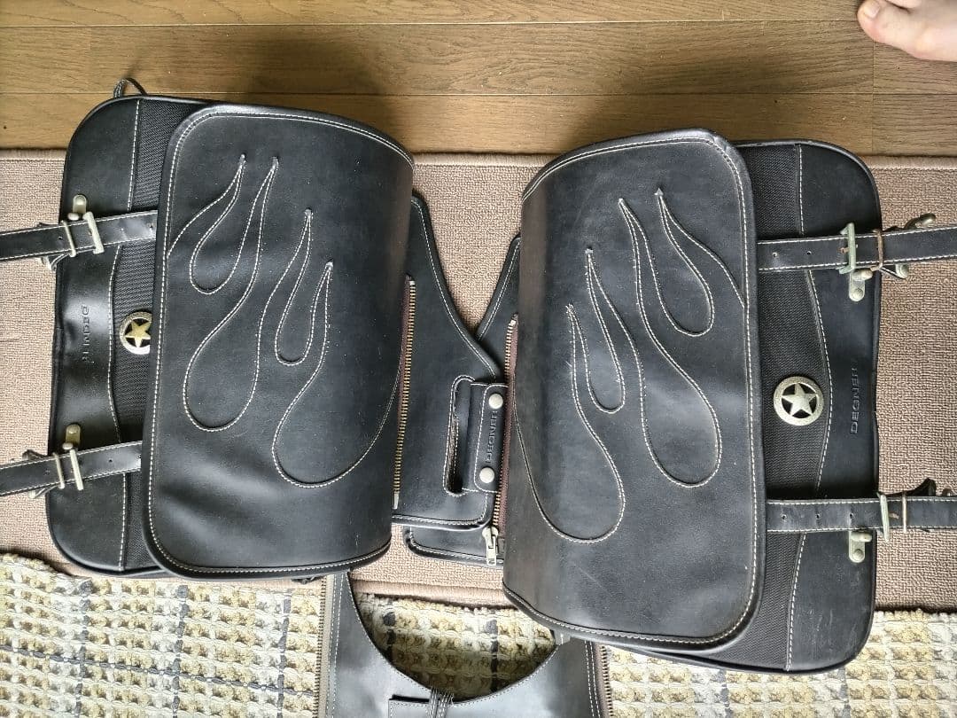 デグナー製バイク合皮サドルバッグ左右