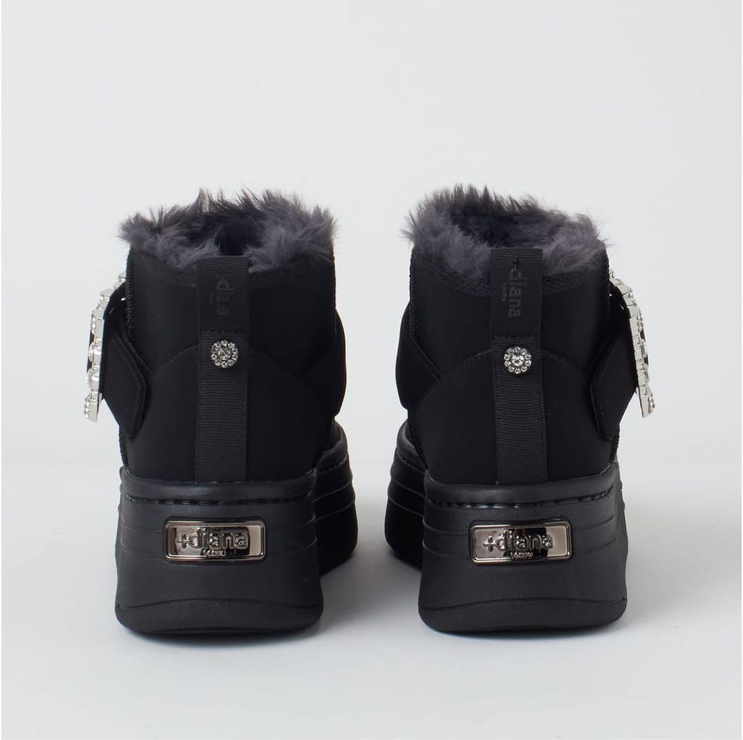 新品　diana プラスダイアナ　まるみシルエットが可愛いあったか厚底ブーツ 黒