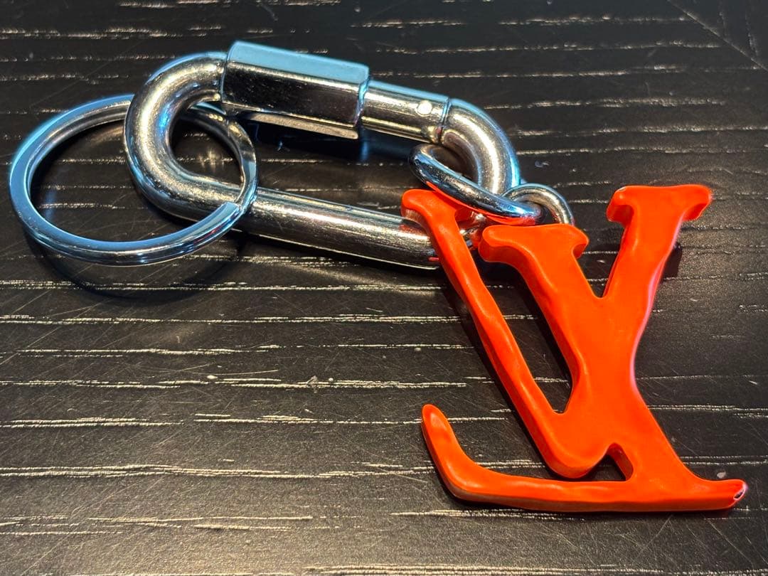 LOUIS VUITTON ポルトクレ LVシャープ キーホルダー キーリング