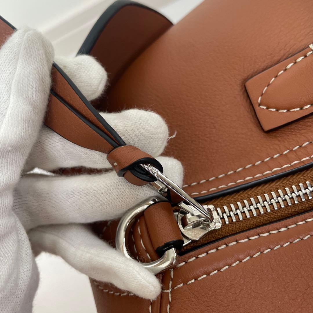 ほぼ未使用【ロエベ】エレファントバッグ ラージ　クラシックカーフ　タン　ブラウン