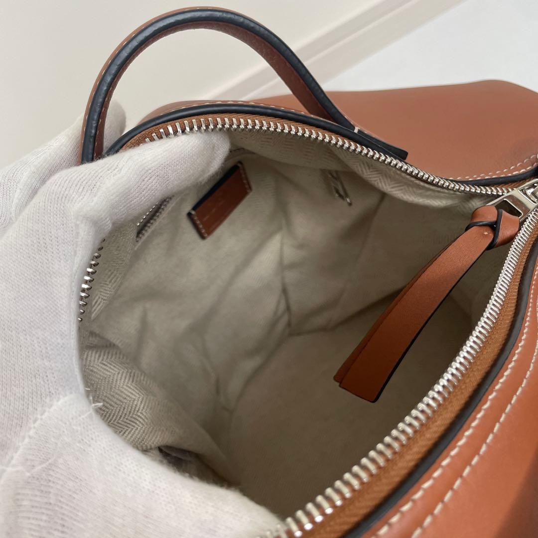 ほぼ未使用【ロエベ】エレファントバッグ ラージ　クラシックカーフ　タン　ブラウン