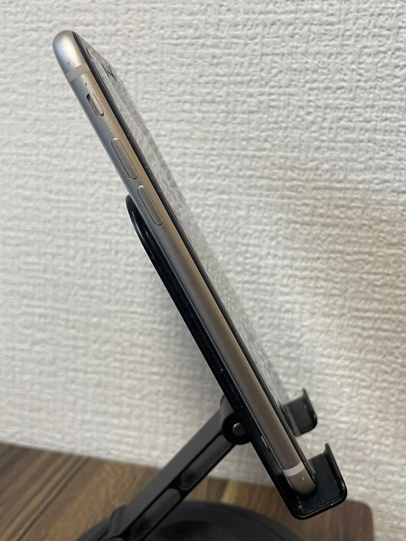 M4【即日発送】iPhoneSE(第3世代)スターライト 64GB