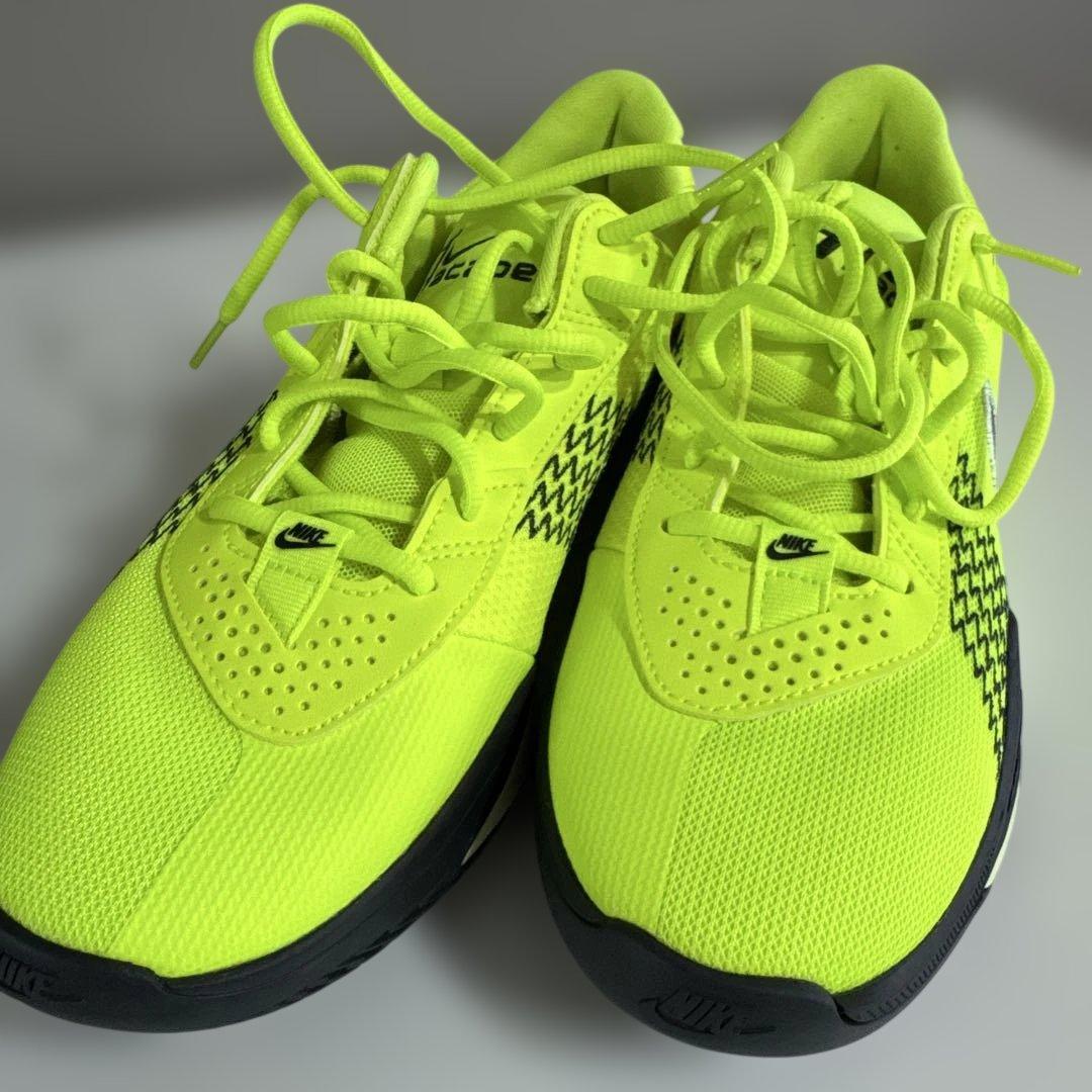 Nike バスケットボールシューズ 001 蛍光イエロー