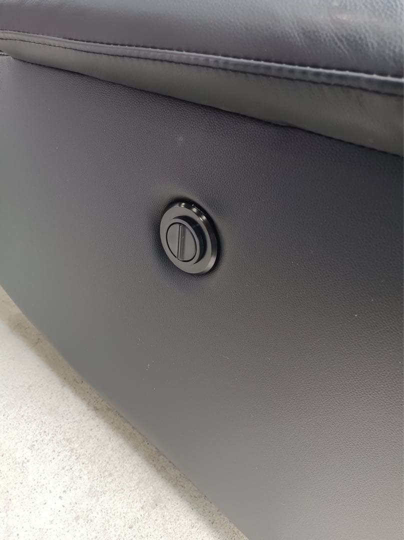 八6001【ニトリ】電動リクライニングソファ　ビリーバー　1人掛けソファ　本皮