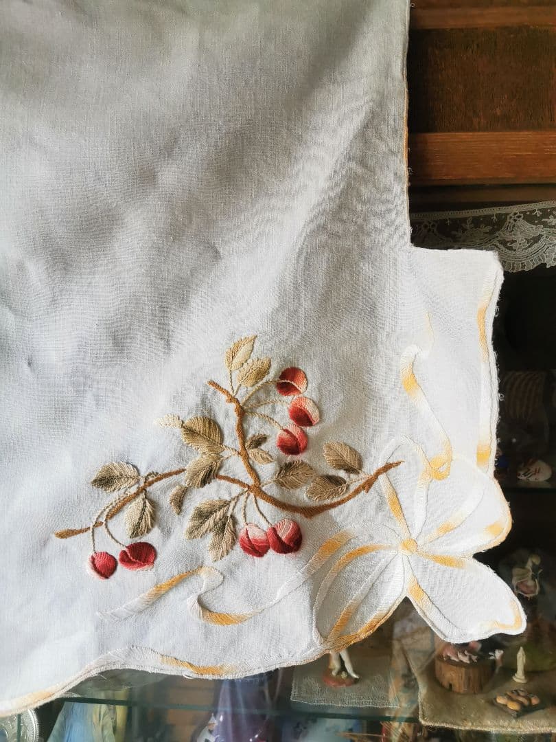 アンティークフランス チェリー＆リボン刺繍のロングクロス リネンカフェカーテン