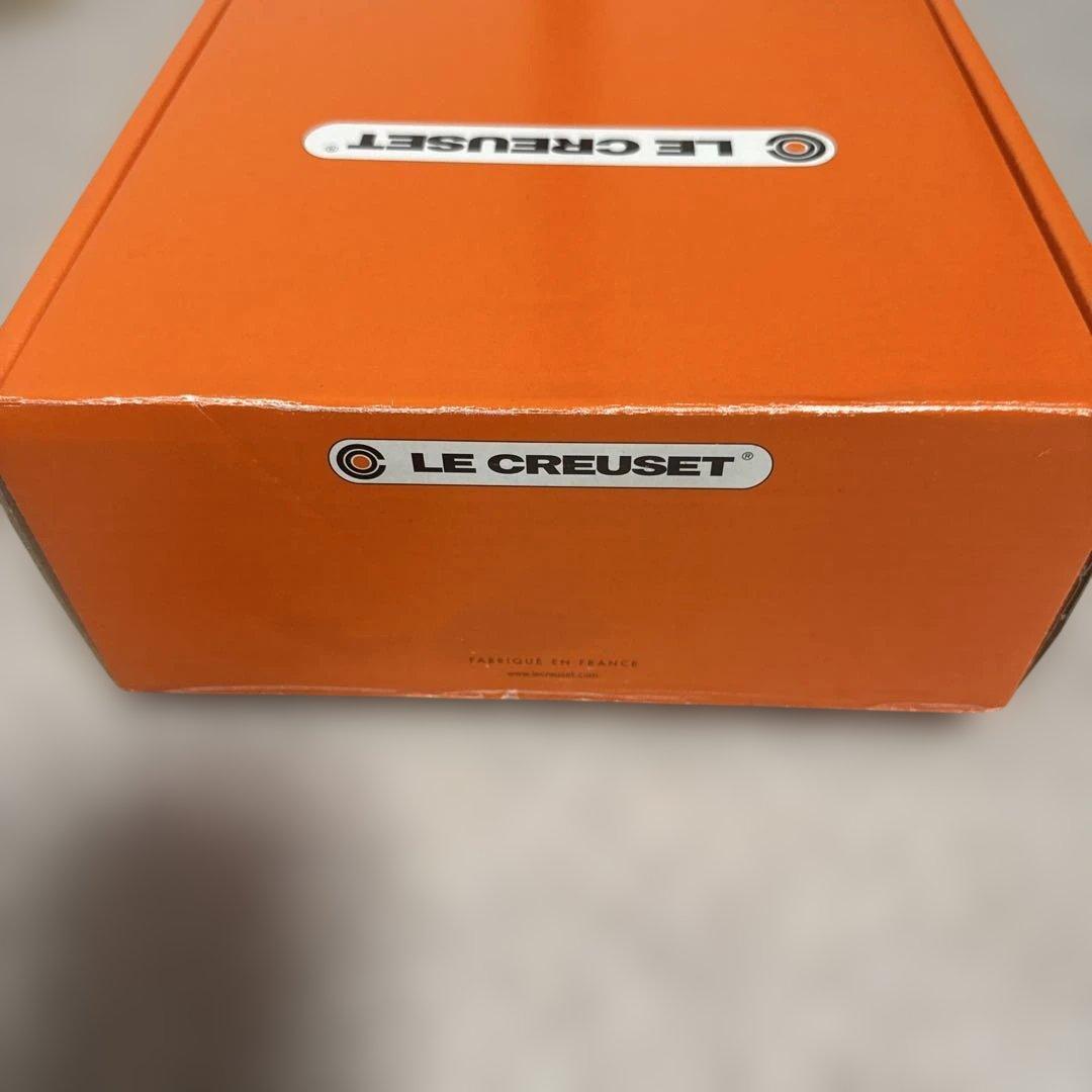 LE CREUSET レッド ホーロー鍋 約22cm