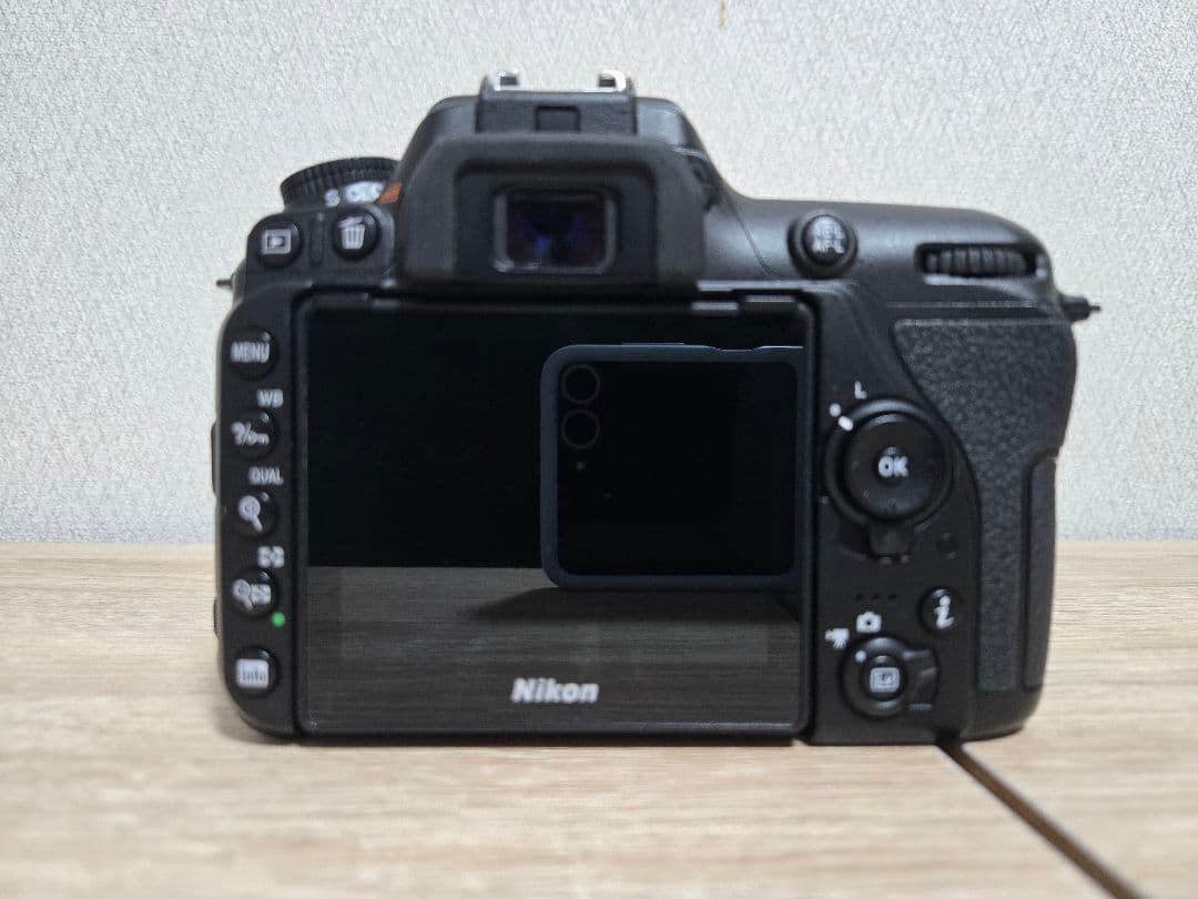 ニコン Nikon D7500　Wi-Fi搭載＆高速性能　ダブルレンズあり