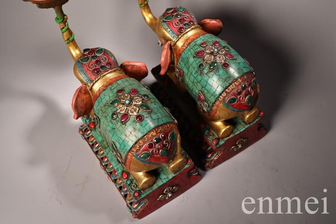 中国古美術・チベット収蔵・宝石を嵌め込んだ彩絵描金の象形油灯・燭台一対・風水開運