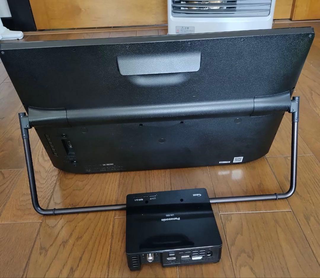 ヒロ様　Panasonic ポータブルテレビ UN-19CFB9-K