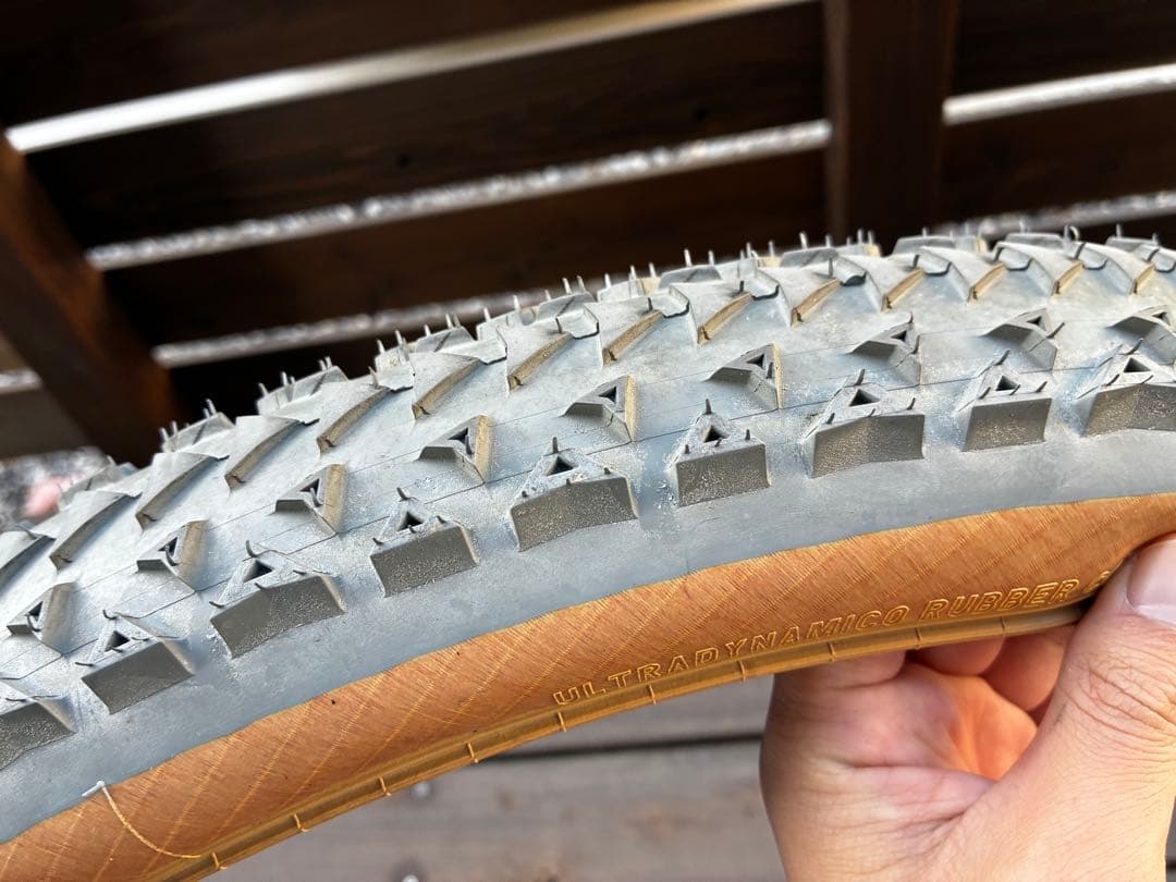 【最終値下げ】ultradynamico MARS 27.5 x 2.2?セット