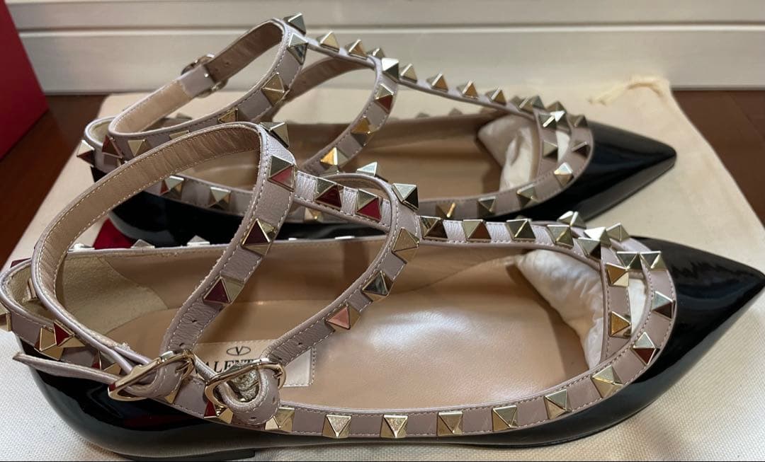 新品　VALENTINOバレンティノ ロックスタッズ　フラット　シューズ　36