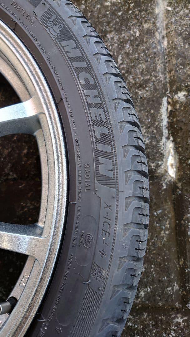 18インチ スタッドレス＆ホイールセット ミシュラン＋クロススピードプレミアム