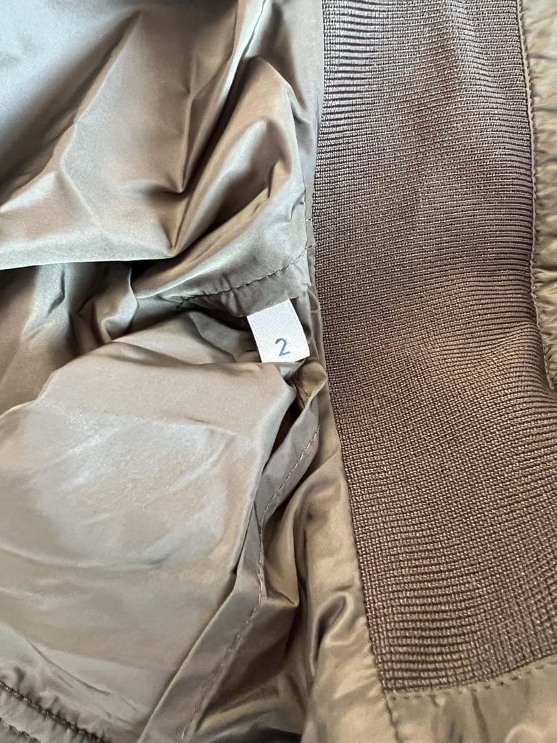 MONCLER フード付きナイロンジャケット オリーブ　サイズ2