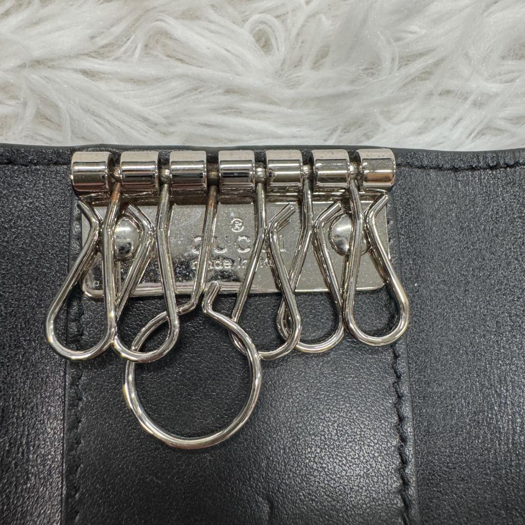 【極美品】グッチ 黒　GG エンボス　6連 キーケース GUCCI 箱付