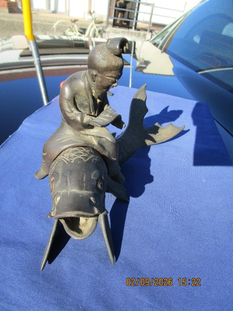 古銅　香炉　置物　乗ったり　書斎物　鯉仙人　程度良し　重さ約1230グラム　1体