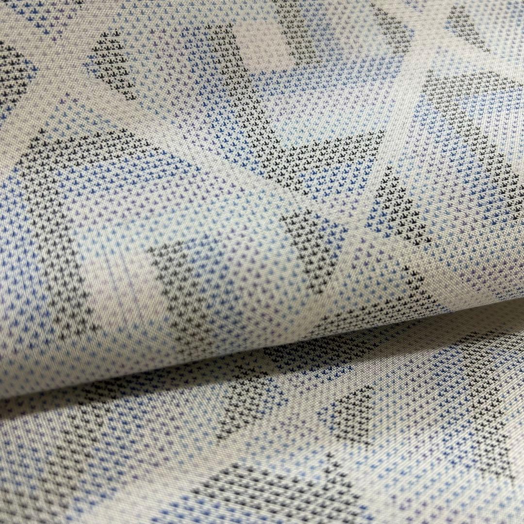 逸品！！　都喜ヱ門　本場白大島紬　着物　幾何学柄　着物スキ倶楽部　６３７