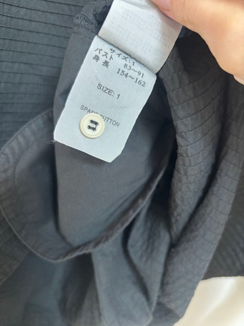 ヤッコマリカルド　ピンタック　バンドカラー　チュニック　ブラウス　タイ製