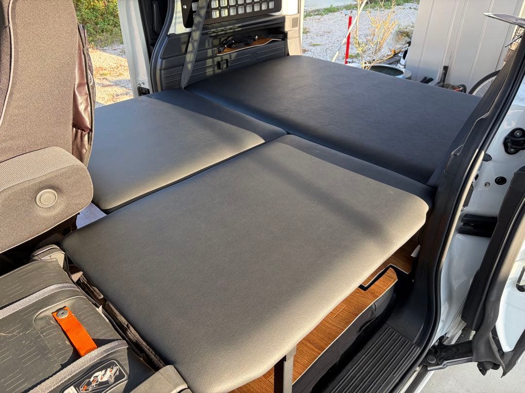 ねここ　MGR社N-VAN エヌバンベッドキット ダークグレーレザ引取限定